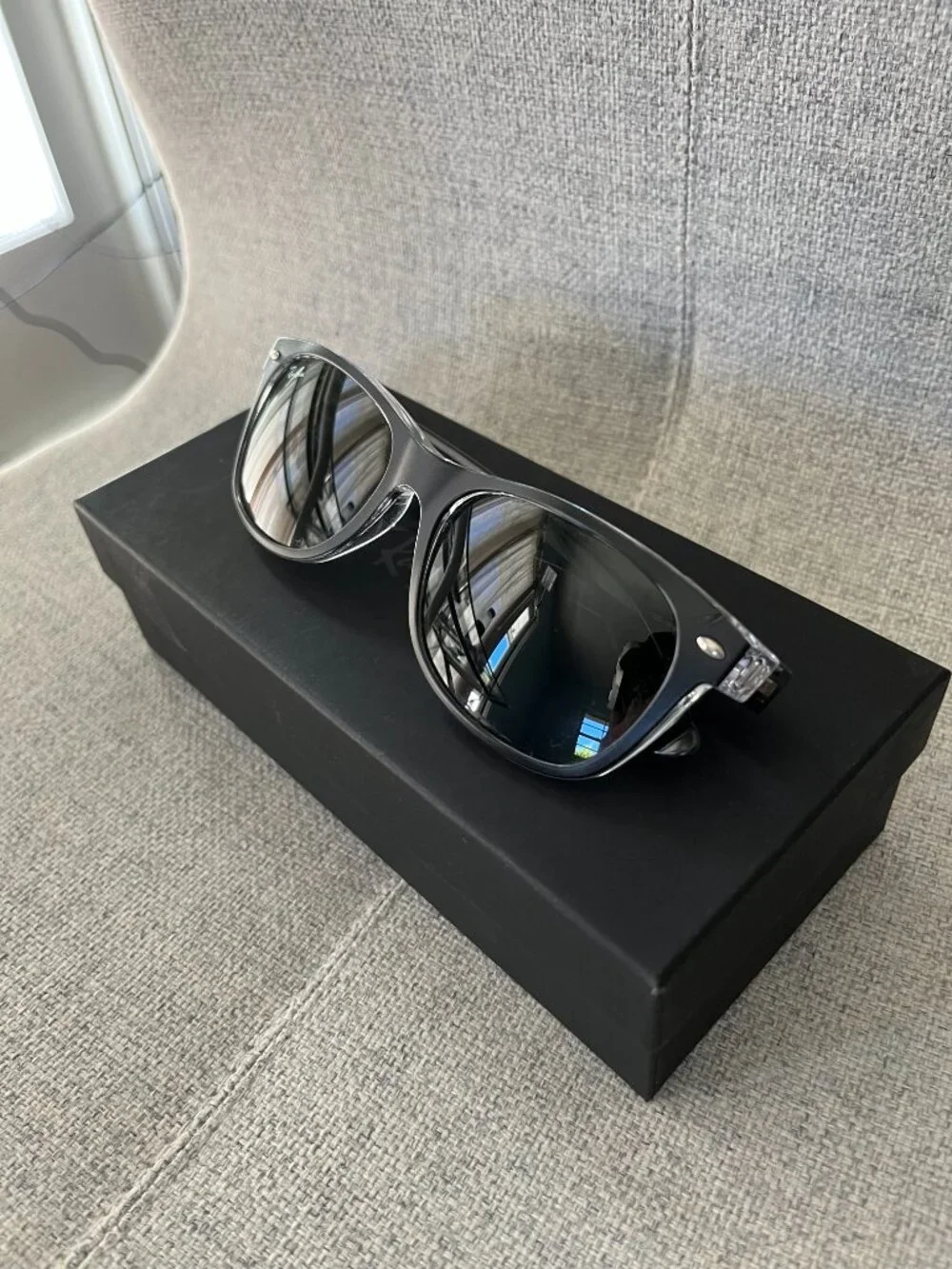 Ray-Ban RB2132 New Wayfarer Sunglasses – Made in Italy